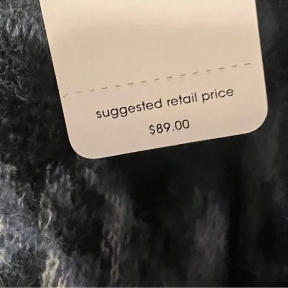 Liverpool XL Fuzzy Abstract V-neck Sweater - Picture 5 of 6